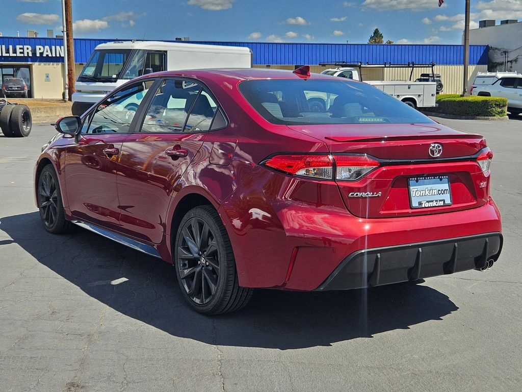 2023 Toyota Corolla SE photo 3