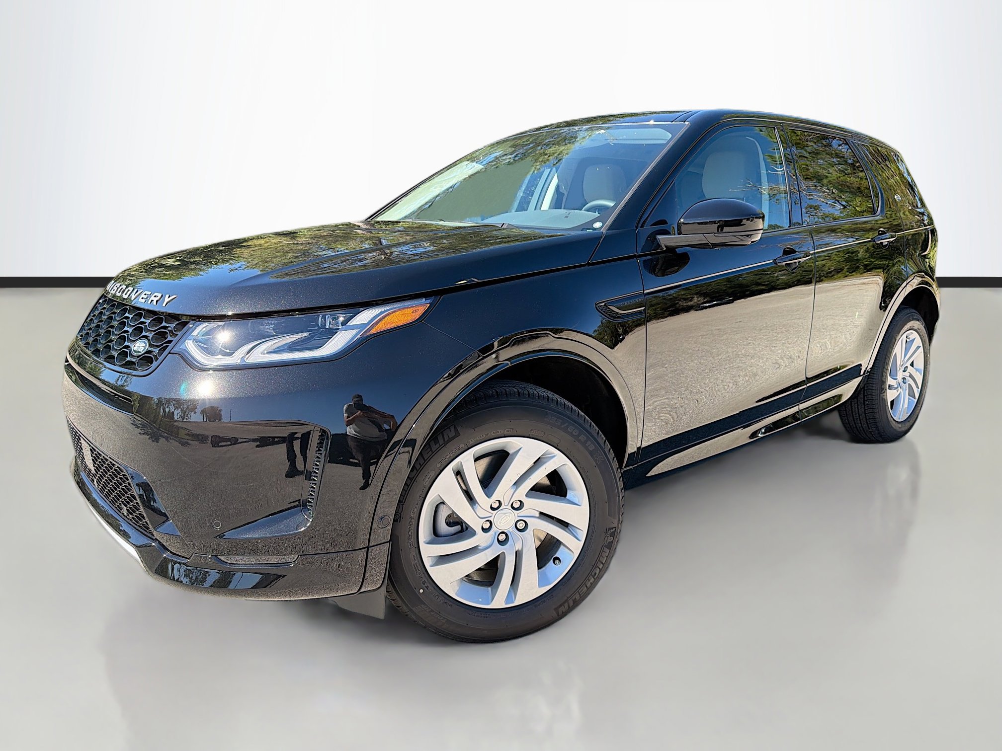 2025 Land Rover Discovery Sport S