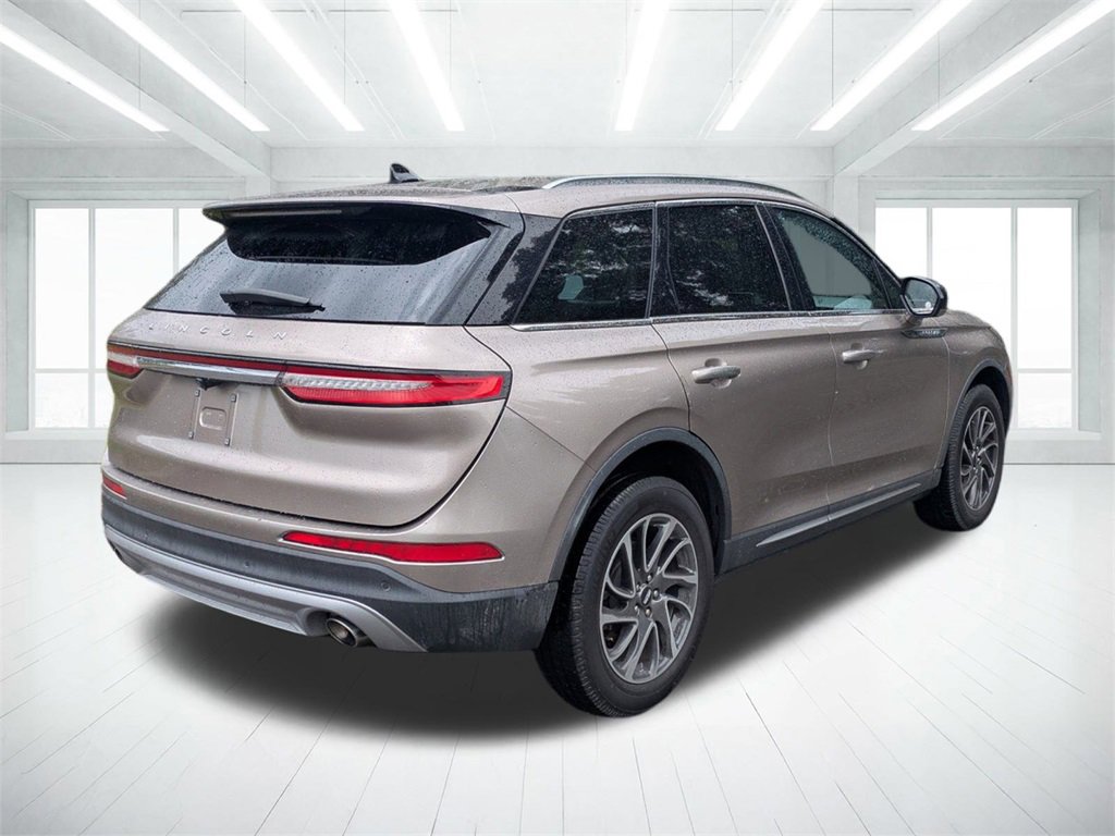 2020 Lincoln Corsair Standard photo 3