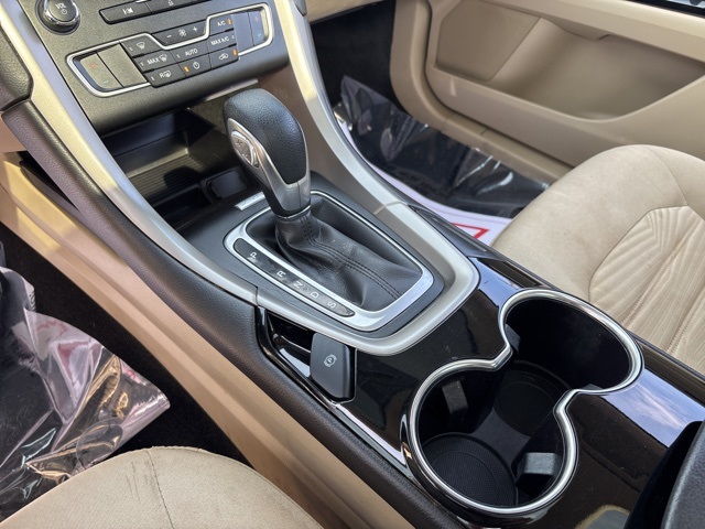 2016 Ford Fusion SE photo 14