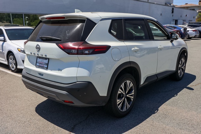 2023 Nissan Rogue SV photo 3