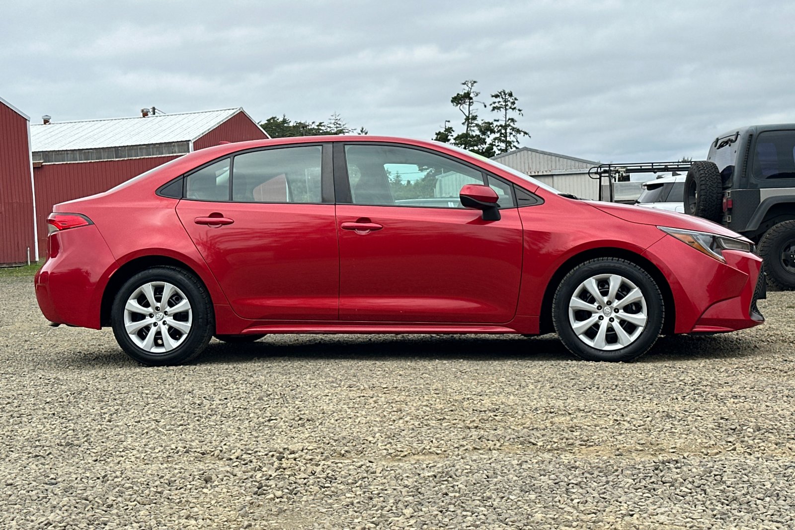 2021 Toyota Corolla LE photo 2