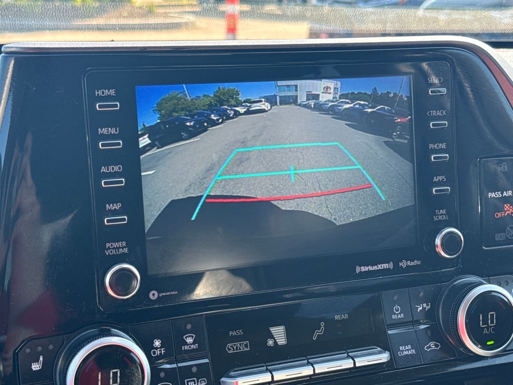 2020 Toyota Highlander XLE photo 4