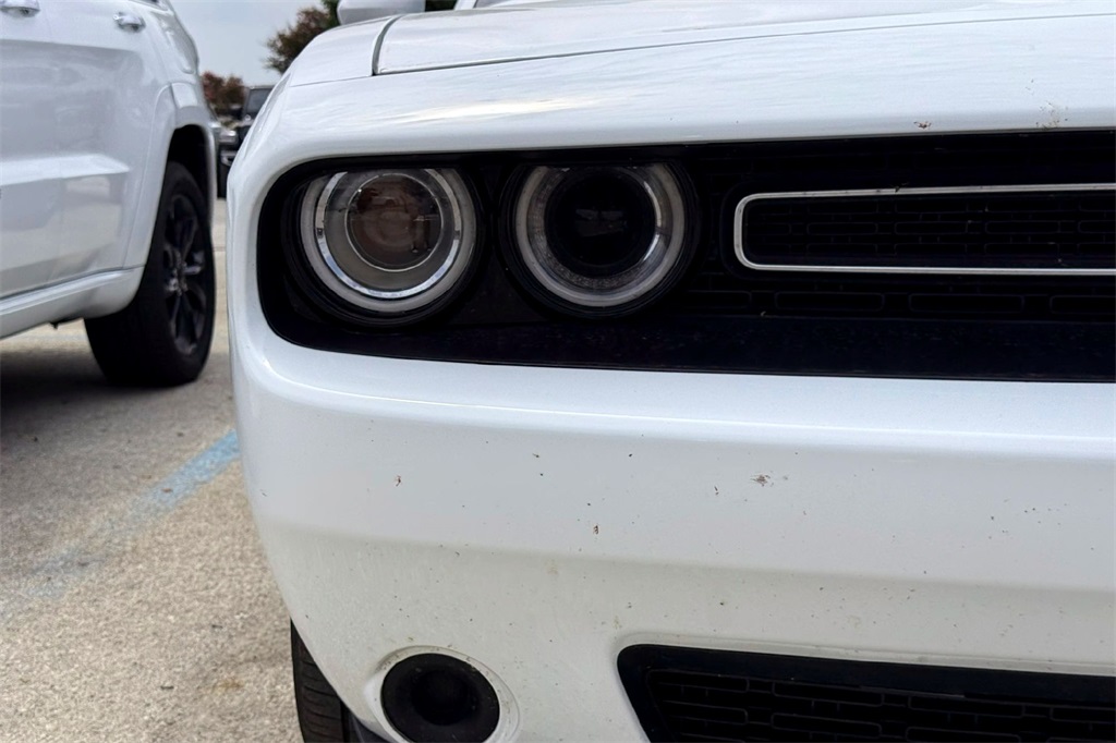 2023 Dodge Challenger SXT photo 2