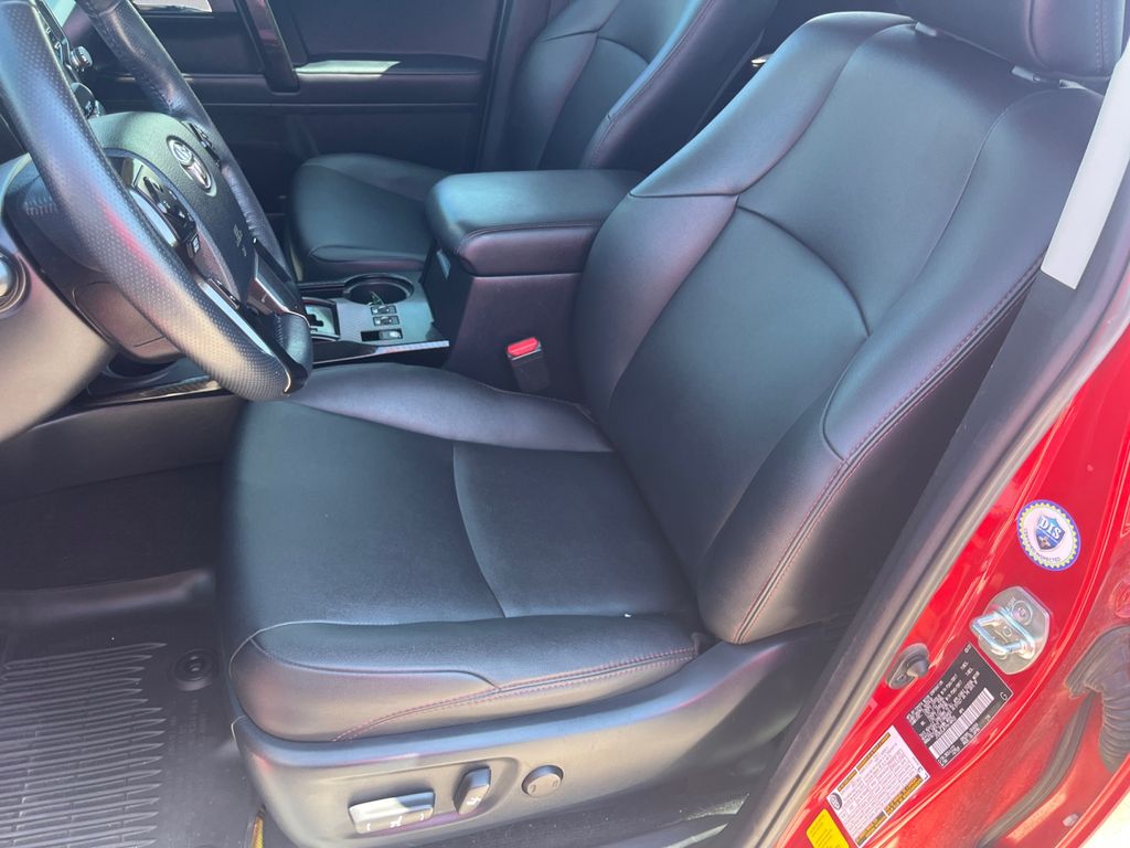 2023 Toyota 4Runner TRD Off-Road Premium photo 7
