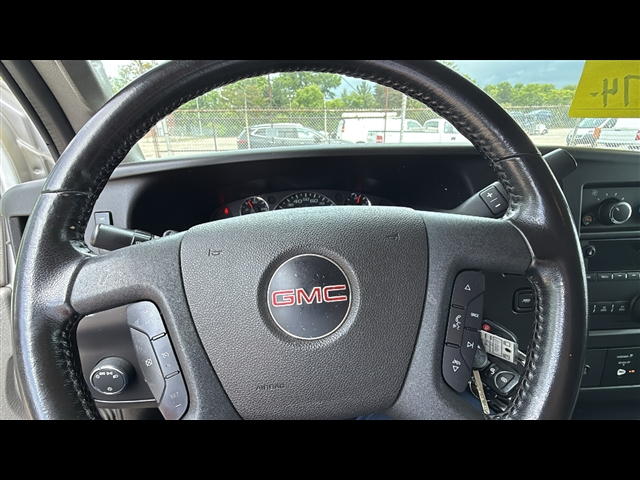 2021 Gmc Savana Cargo 2500 photo 9