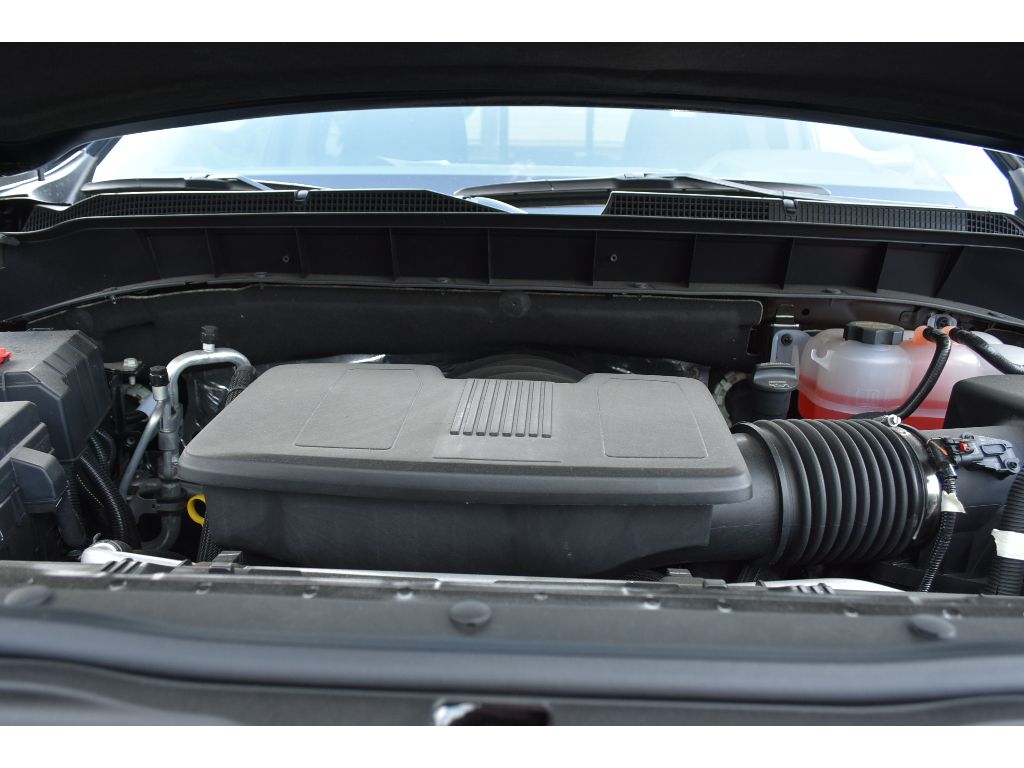 2025 Chevrolet Silverado 1500 RST photo 9