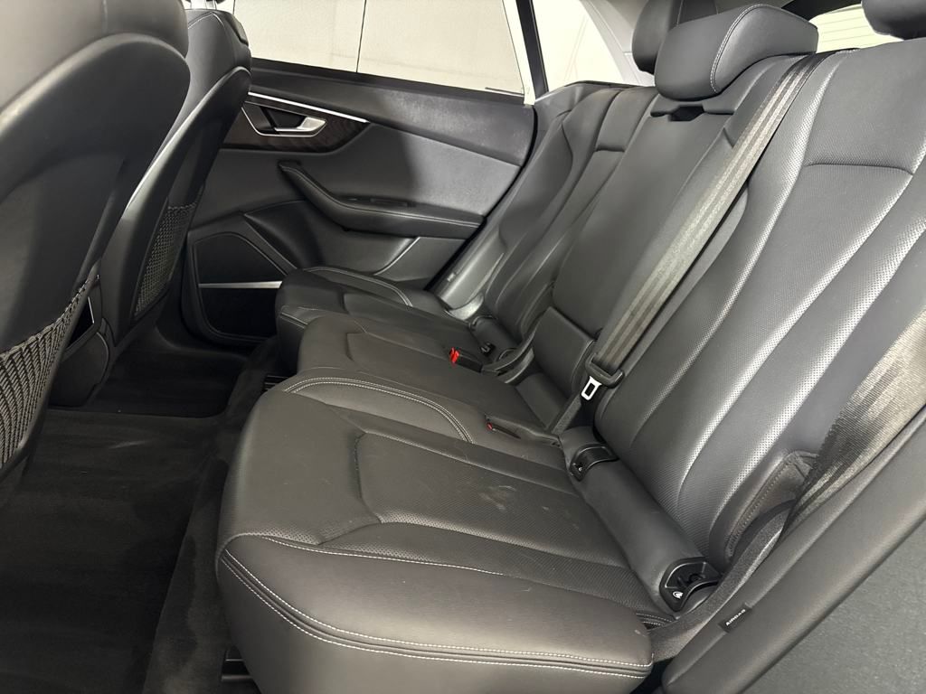 2023 Audi Q8 55 Prestige photo 10