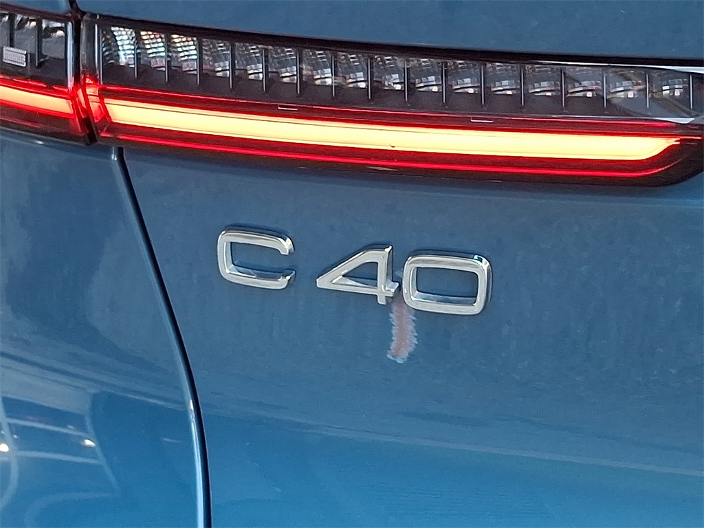 2022 Volvo C40 Recharge Ultimate photo 26