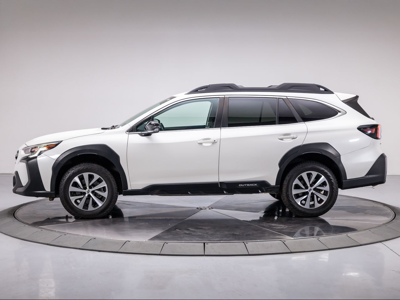 2023 Subaru Outback Premium photo 2