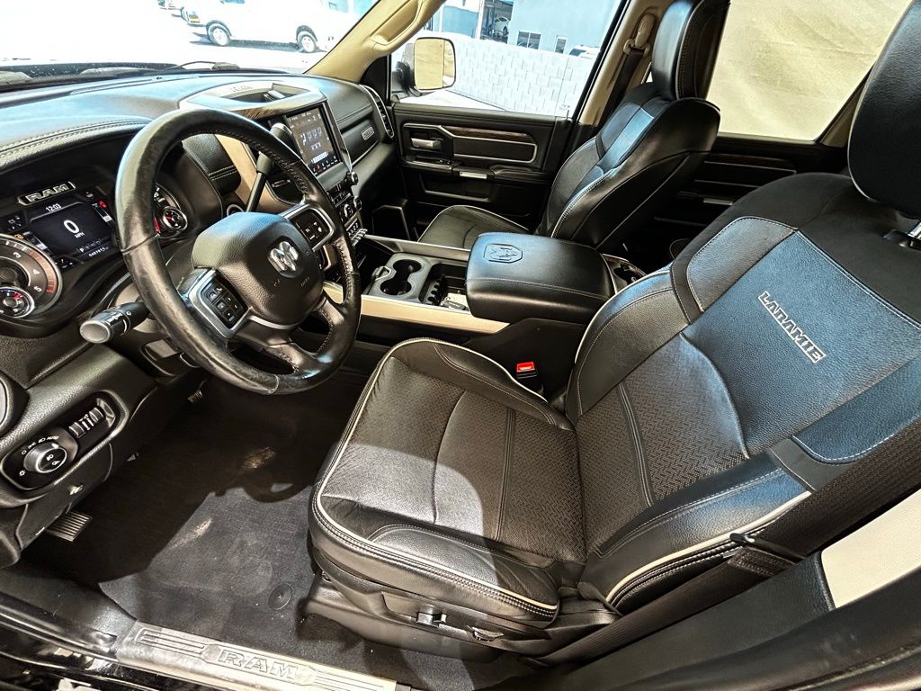 2019 Ram 3500 Laramie photo 12