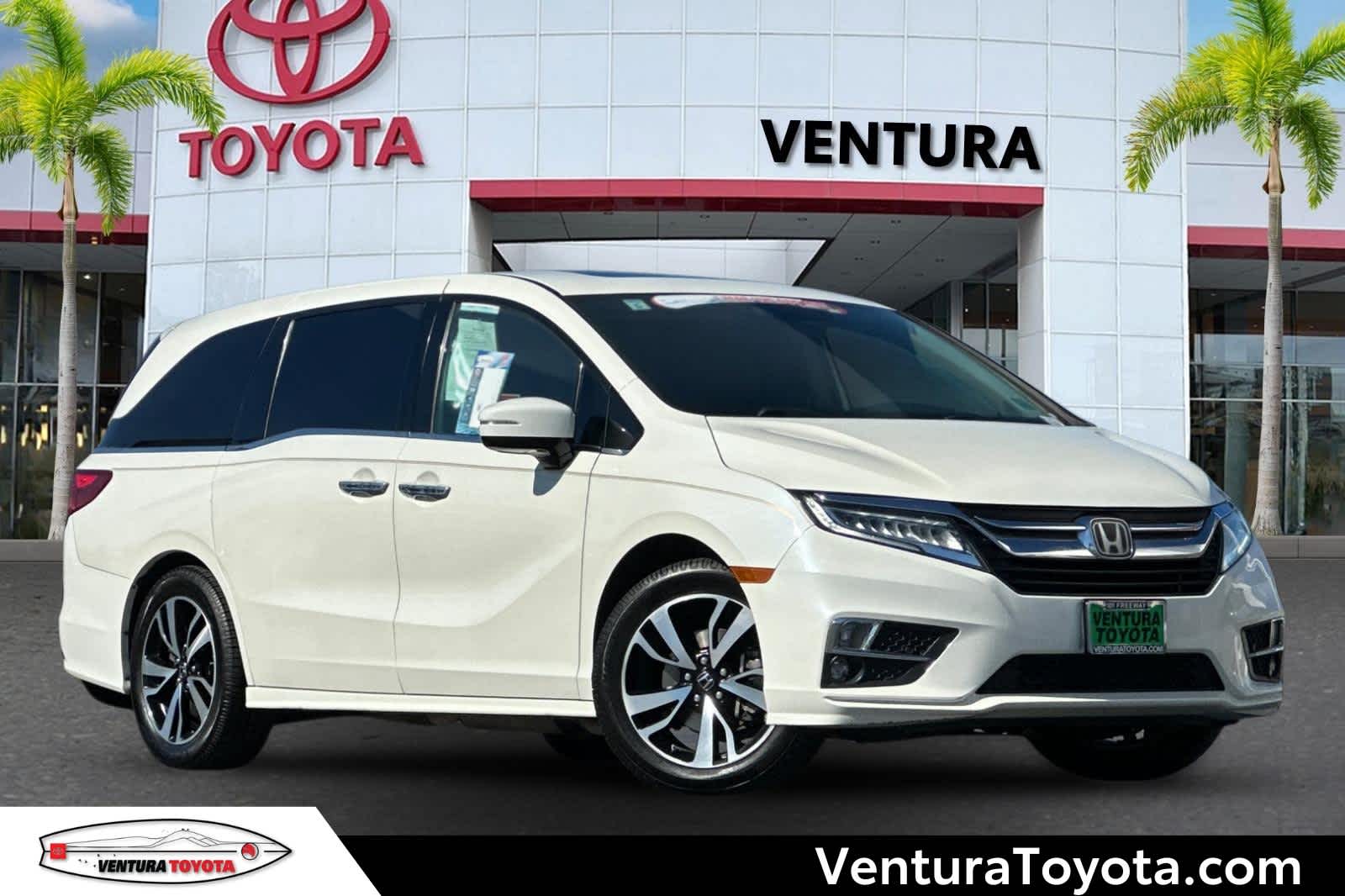 2018 Honda Odyssey Elite's photo