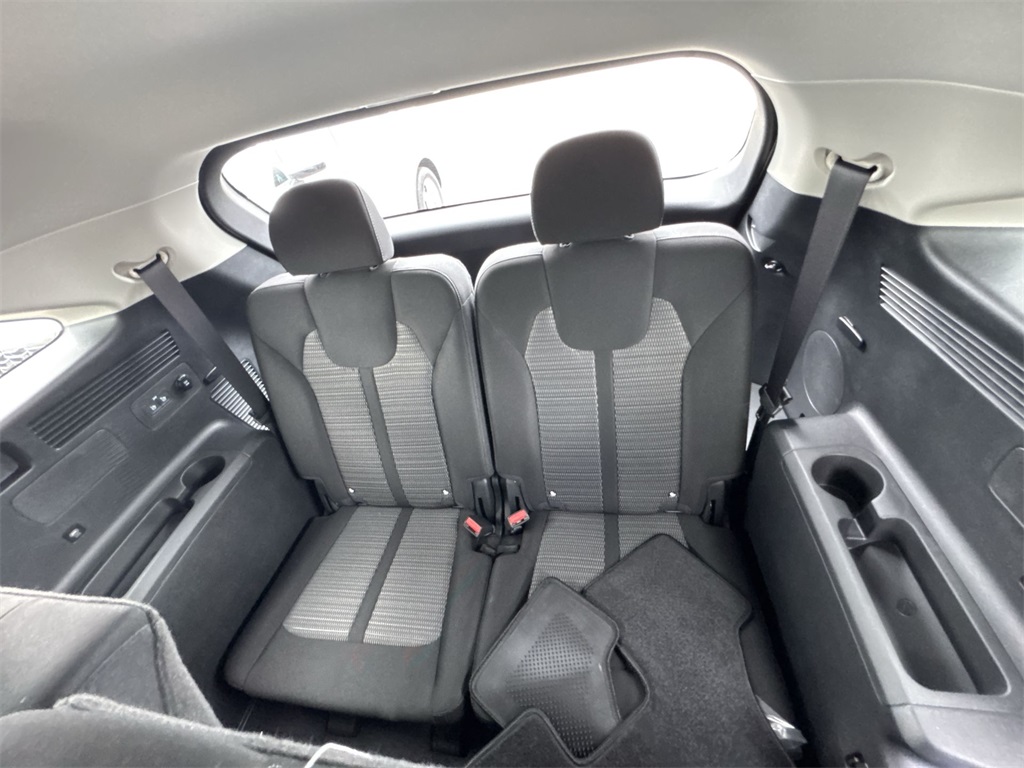 2025 Kia Sorento LX photo 26