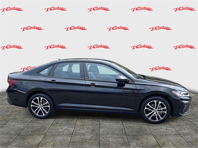 2025 Volkswagen Jetta 1.5T Sport photo 2