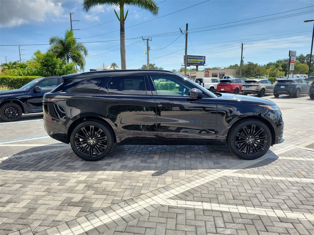 2026 Land Rover Range Rover Velar SE photo 6