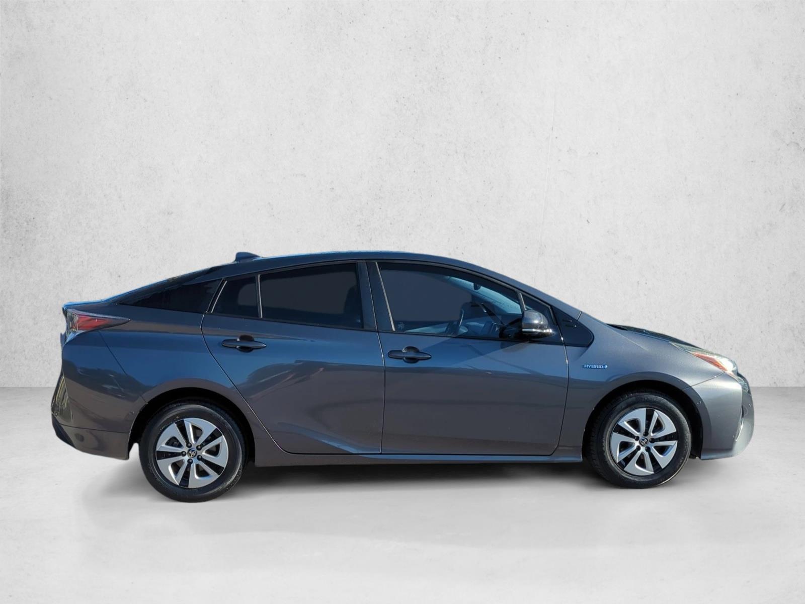 2018 Toyota Prius Four photo 4