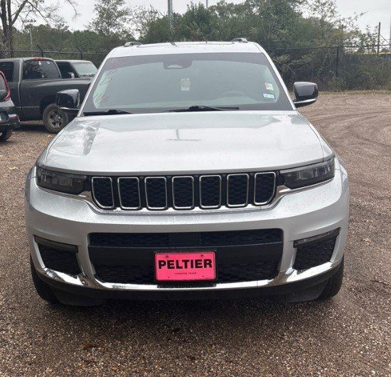 Used 2021 Jeep Grand Cherokee L Limited with VIN 1C4RJKBG0M8110466 for sale in Kansas City