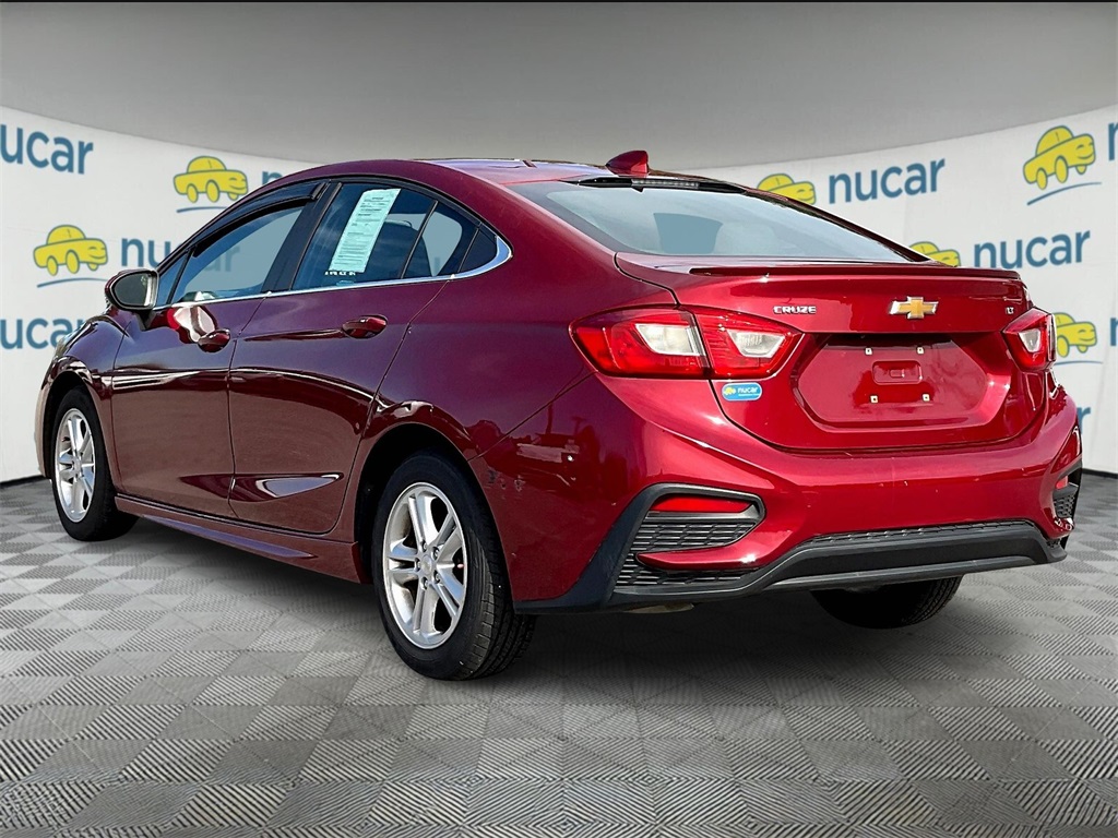 2018 Chevrolet Cruze LT photo 4