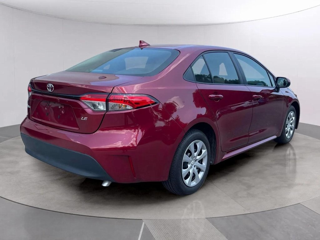 2025 Toyota Corolla LE photo 4