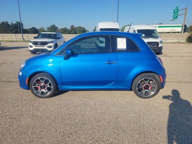 2015 Fiat 500 Sport photo 2