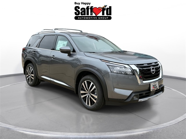 2025 Nissan Pathfinder Platinum photo 8