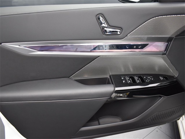2024 Bmw 750e photo 6