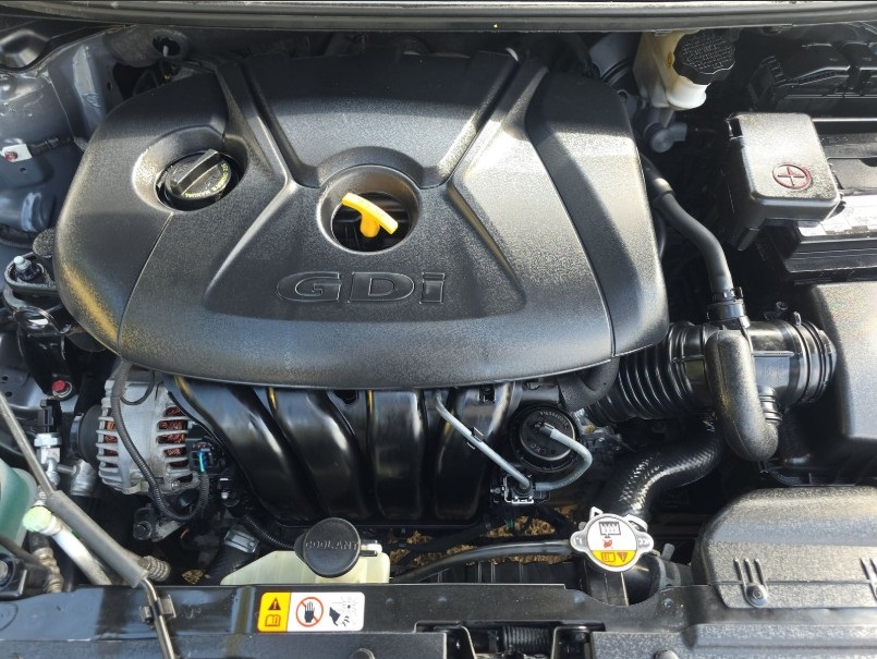 2017 Hyundai Elantra GT Base Value Edition Tech photo 10