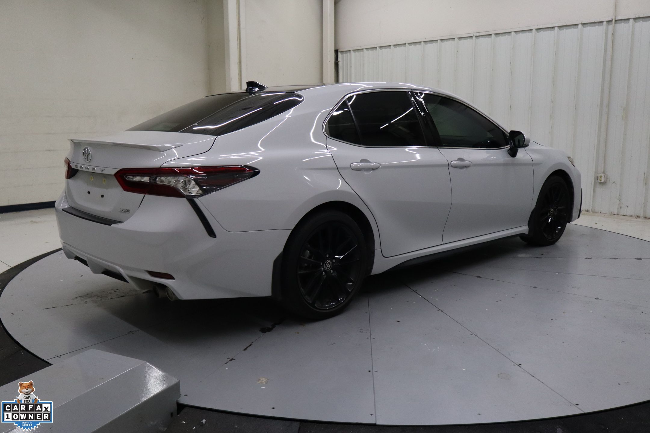2023 Toyota Camry XSE V6 photo 3