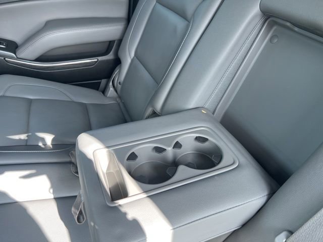 2016 Chevrolet Suburban LT photo 18
