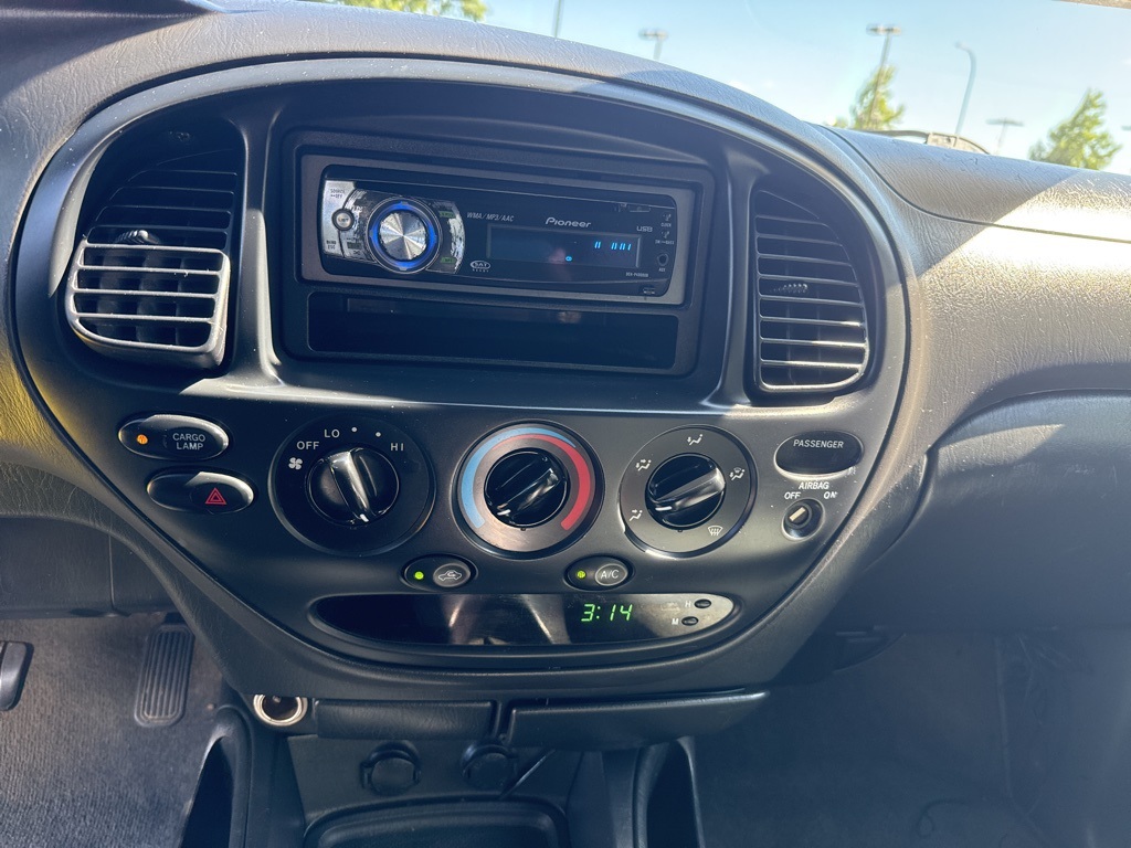 2004 Toyota Tundra SR5 photo 33
