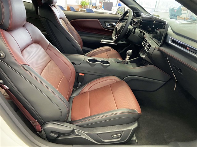 2025 Ford Mustang GT Premium photo 18