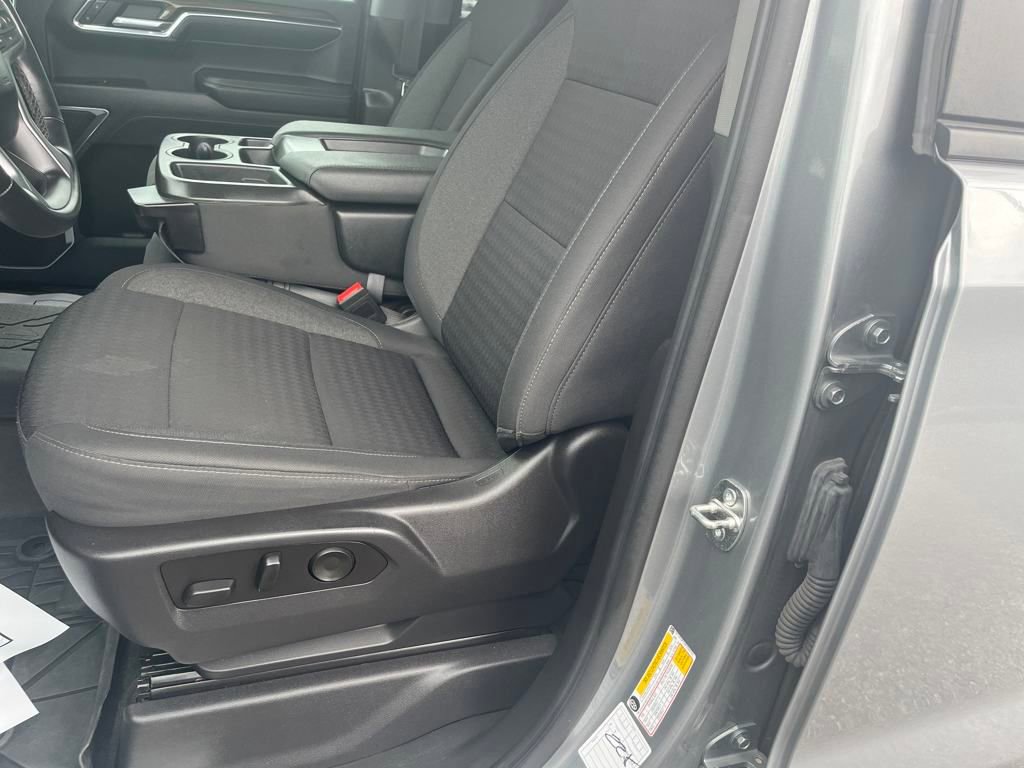 2023 Chevrolet Silverado 1500 LT photo 17