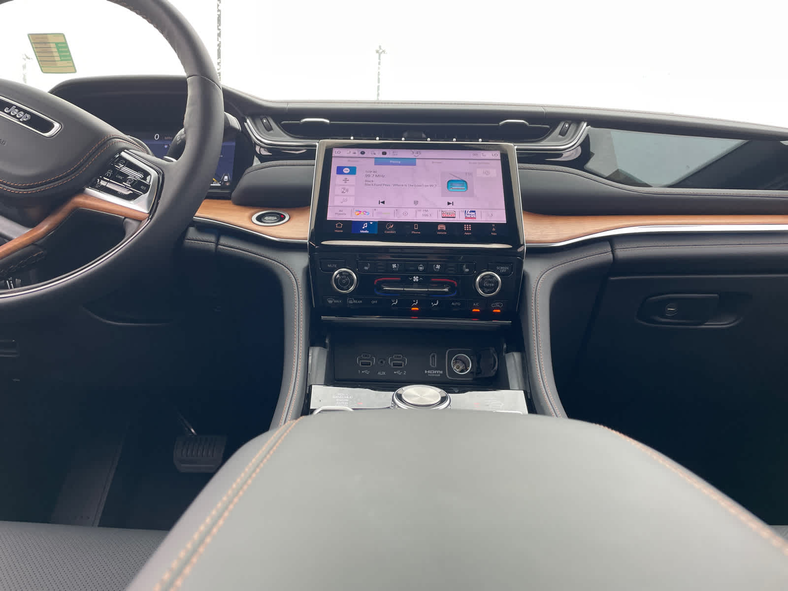 2025 Jeep Grand Cherokee L Summit Reserve photo 17