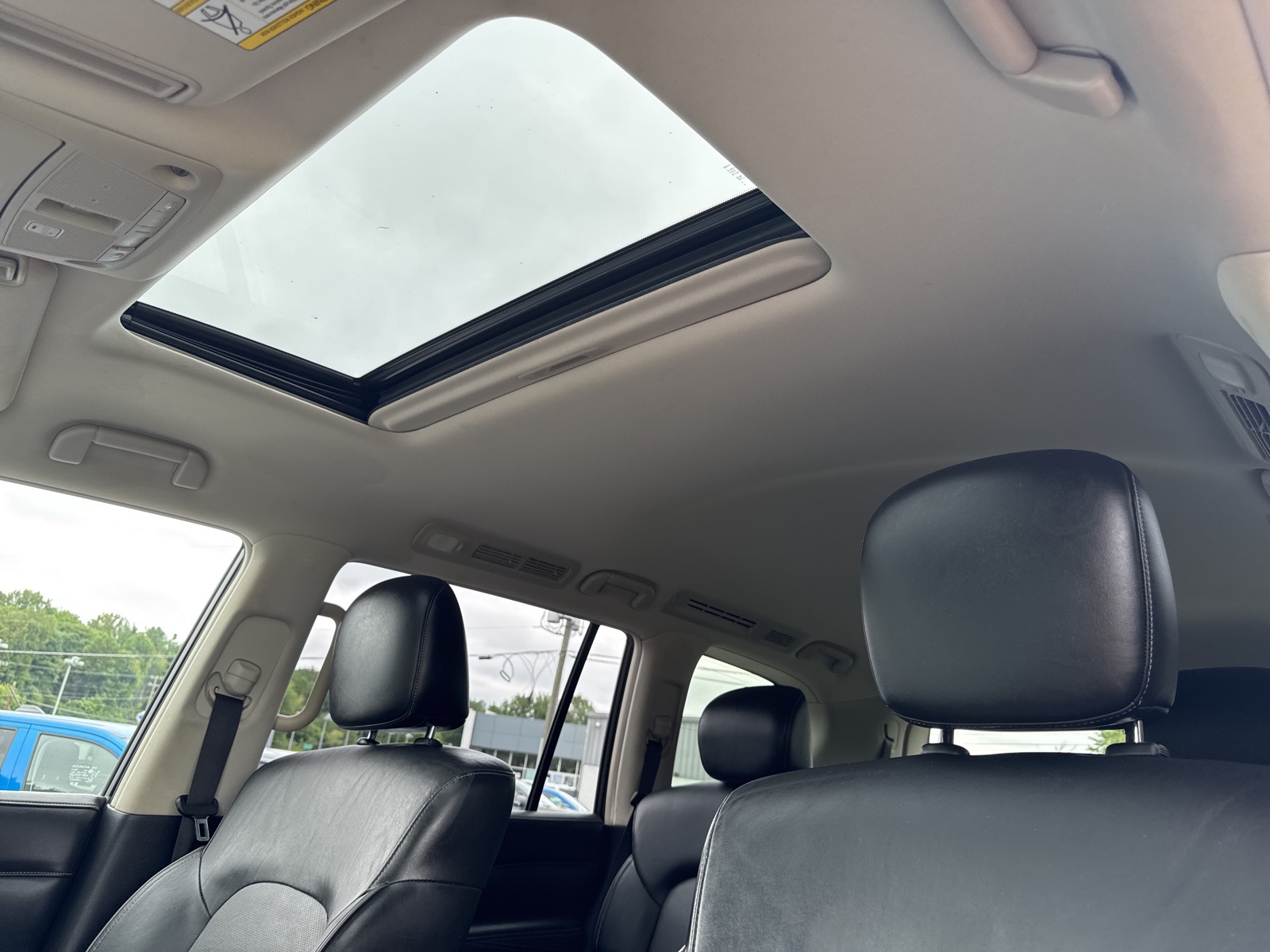 2019 Infiniti QX80 Luxe photo 9