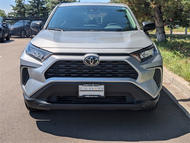 2022 Toyota RAV4 LE photo 7