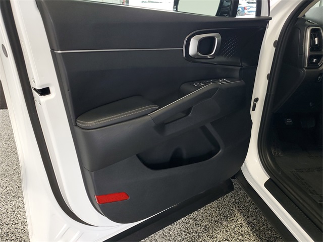 2022 Kia Sorento S photo 11