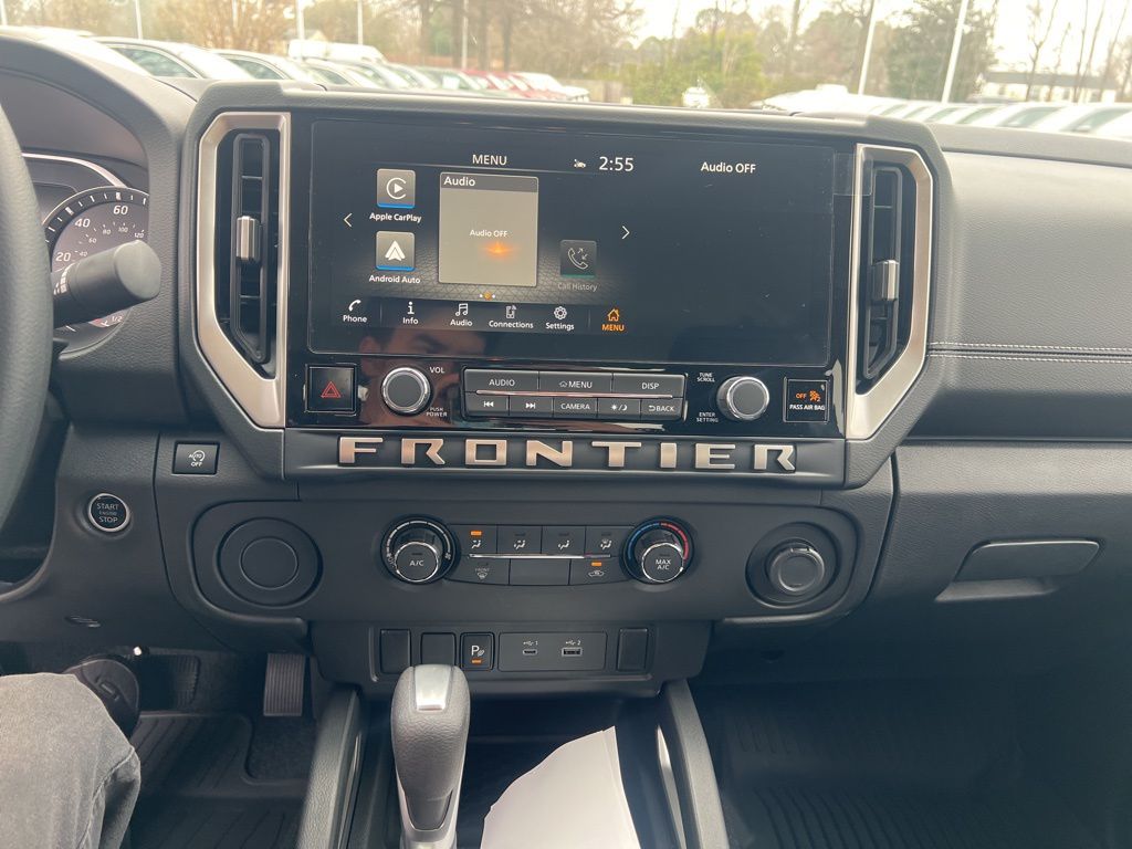 2025 Nissan Frontier King Cab SV photo 10