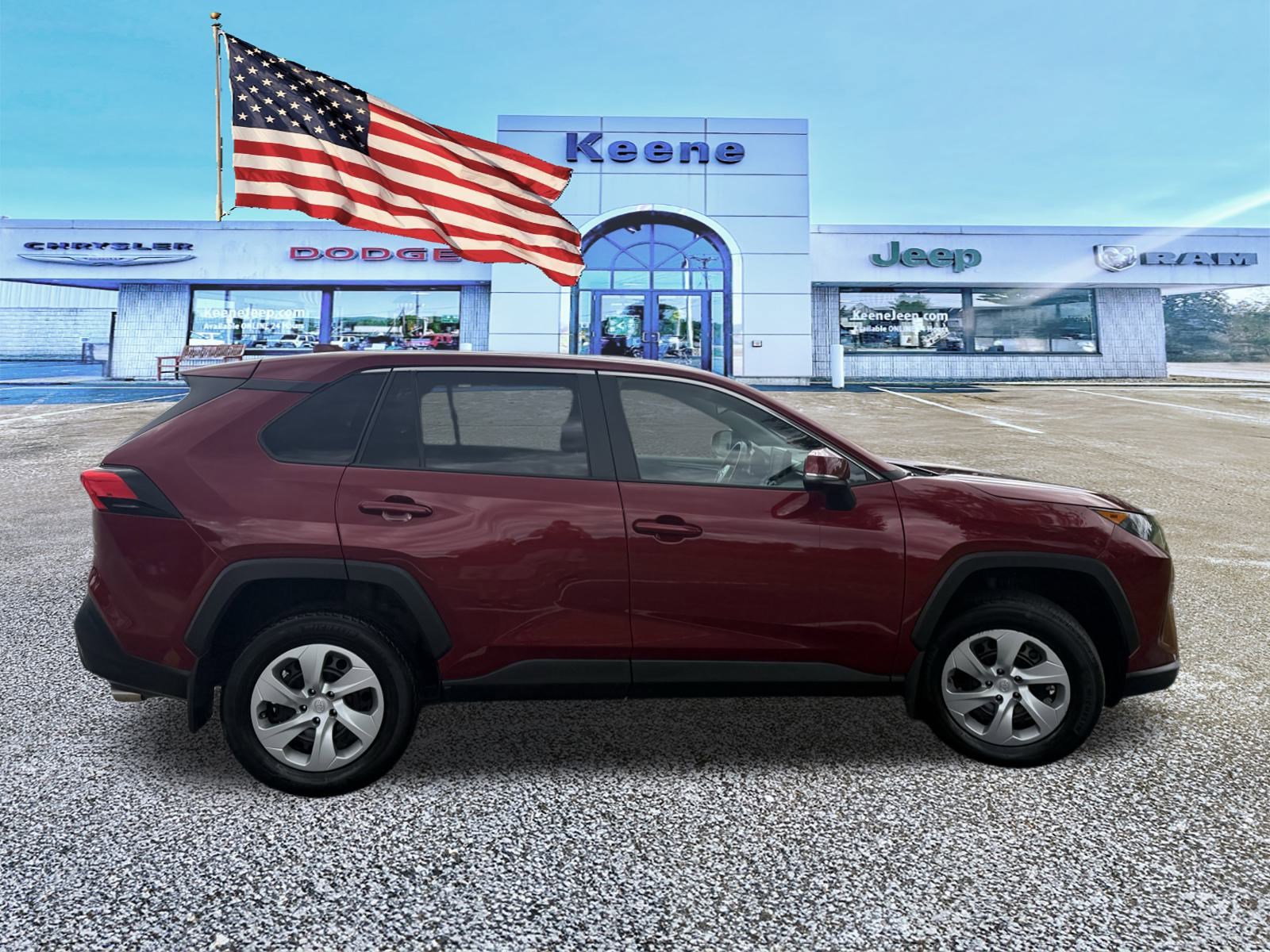 2022 Toyota RAV4 LE photo 4