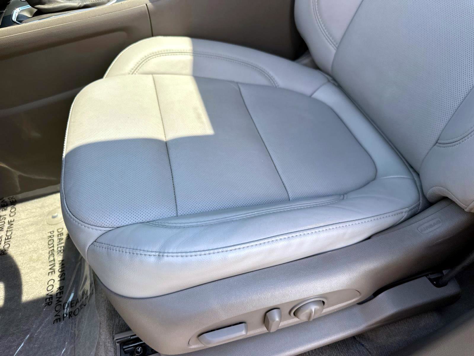 2019 Chevrolet Traverse Premier photo 19