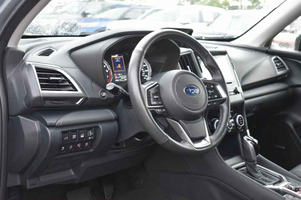 2022 Subaru Forester Touring photo 6