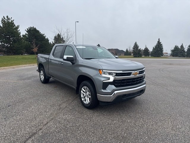 2023 Chevrolet Silverado 1500 LT photo 3