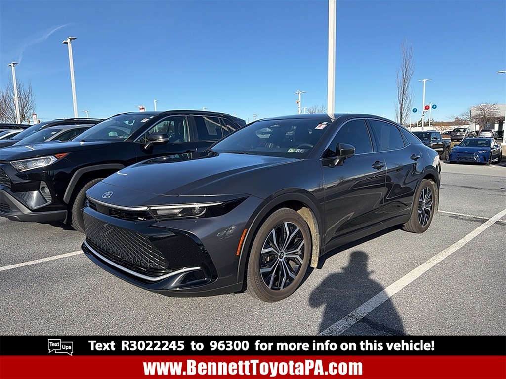 2024 Toyota Crown XLE's photo