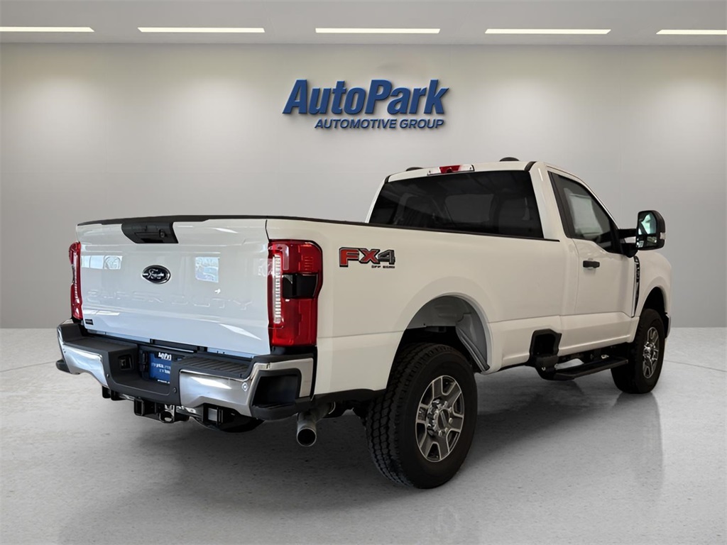 2025 Ford F-250 XLT photo 4