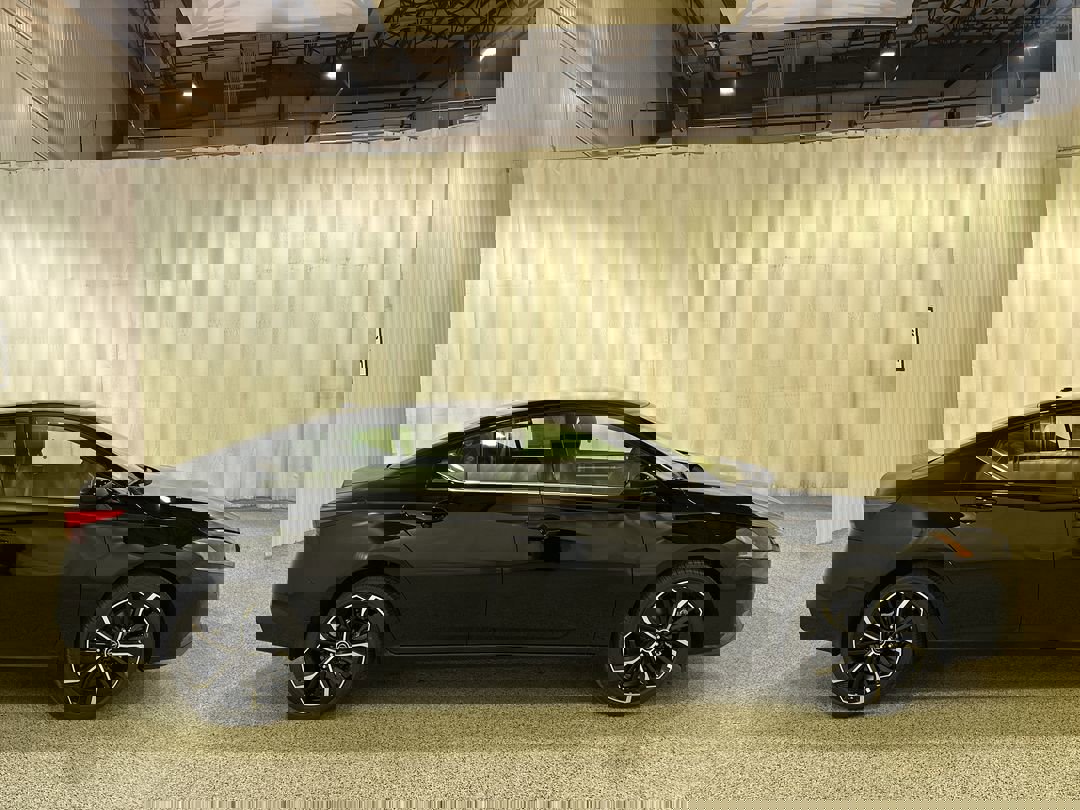 2025 Nissan Altima SR photo 4