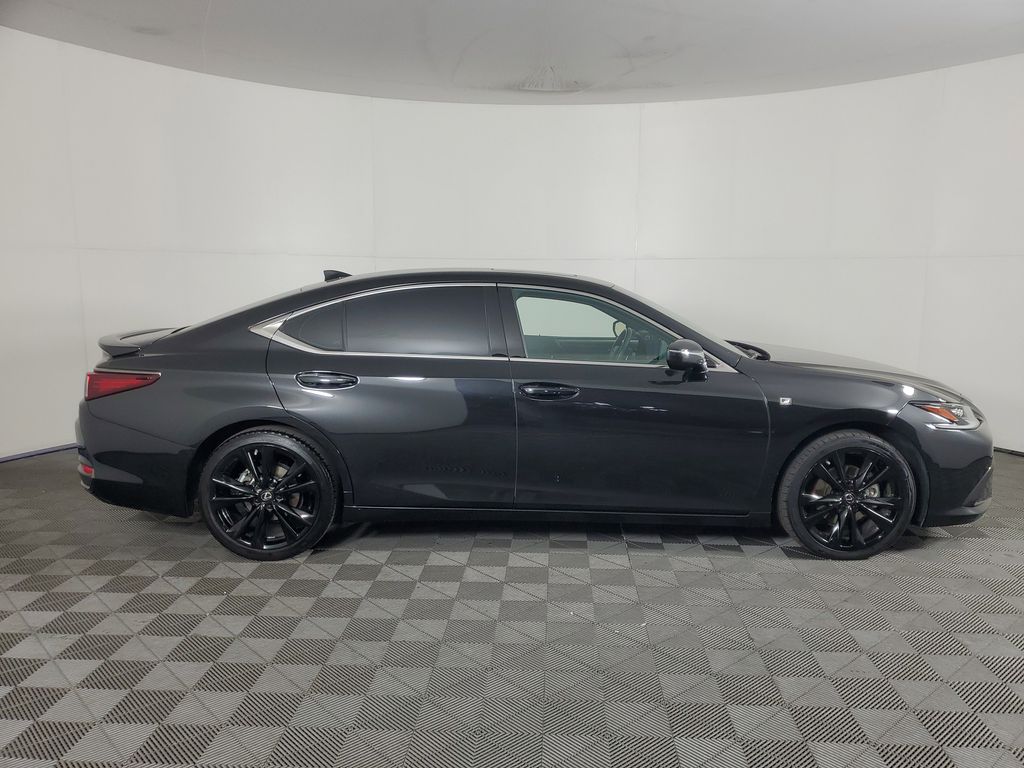 2024 Lexus ES 300h F SPORT Handling photo 3