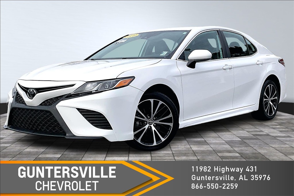 2020 Toyota Camry SE