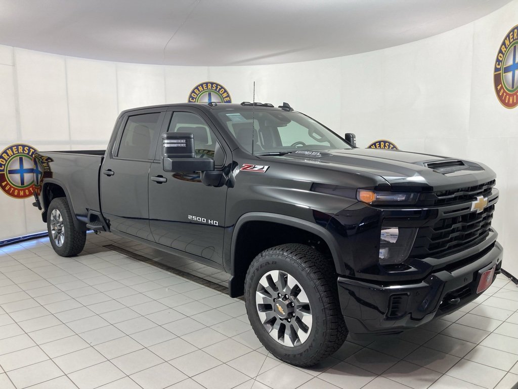 2025 Chevrolet Silverado 2500HD Custom photo 17