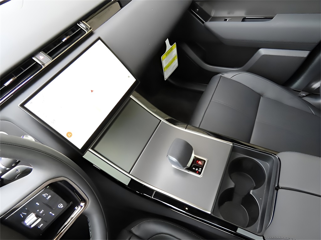 2025 Land Rover Range Rover Velar SE photo 26
