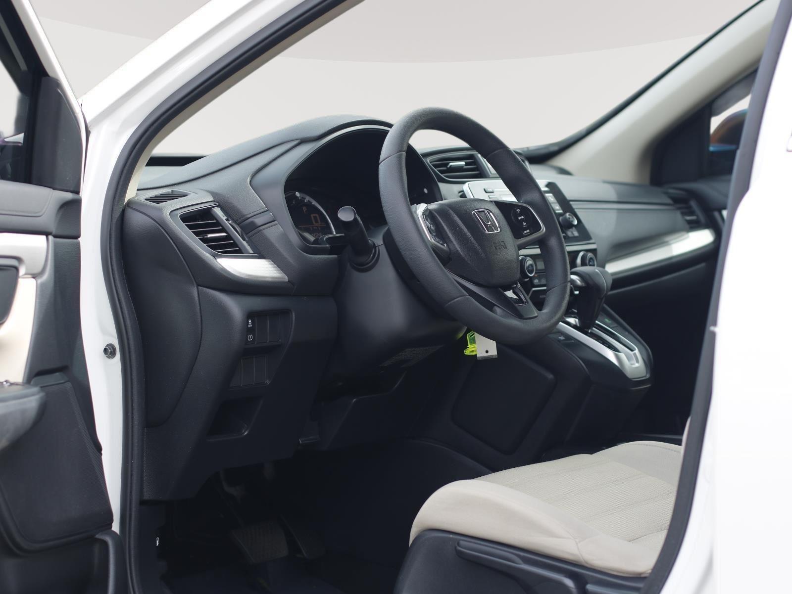 2017 Honda CR-V LX photo 11