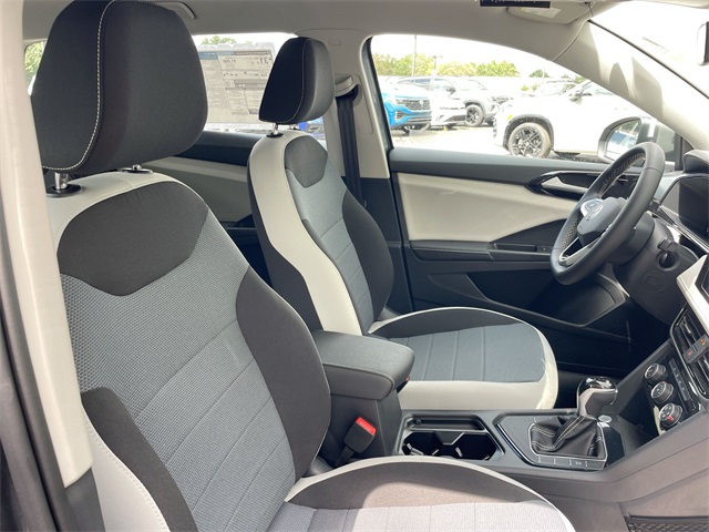 2025 Volkswagen Taos S photo 38